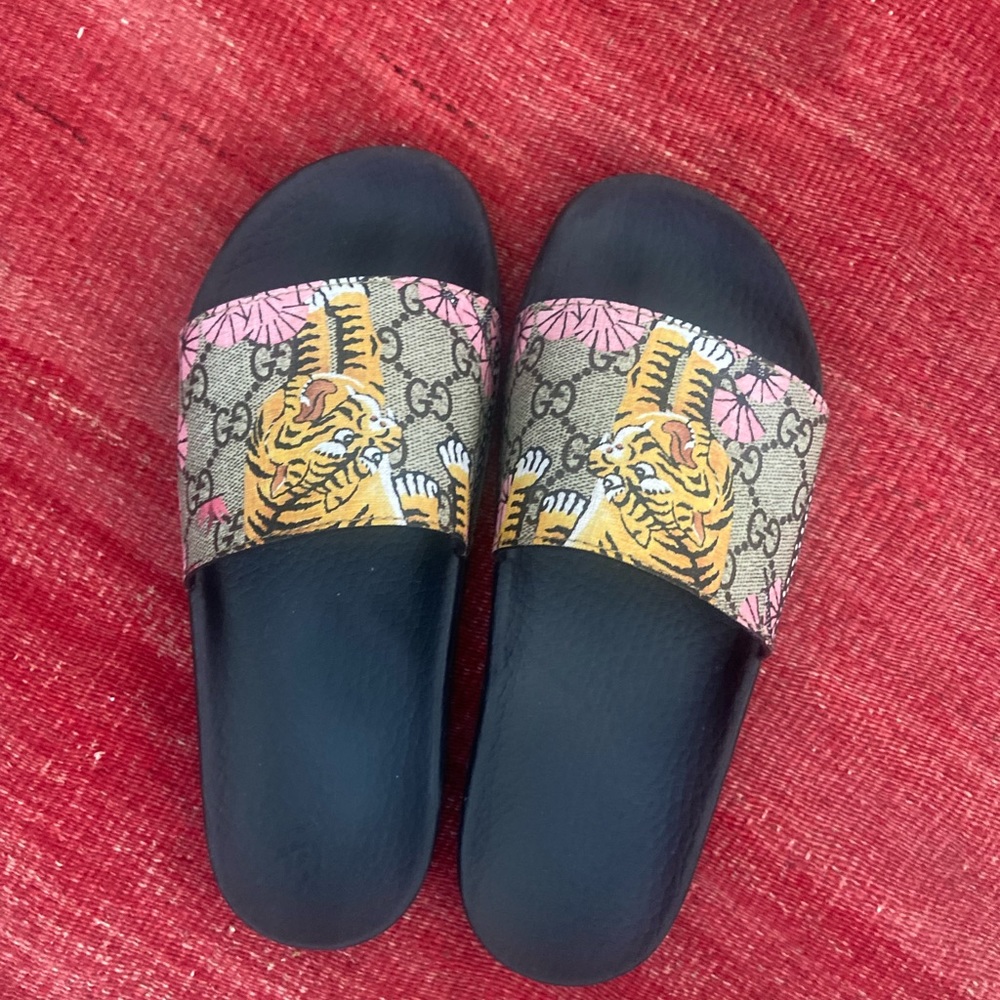 Gucci slides
